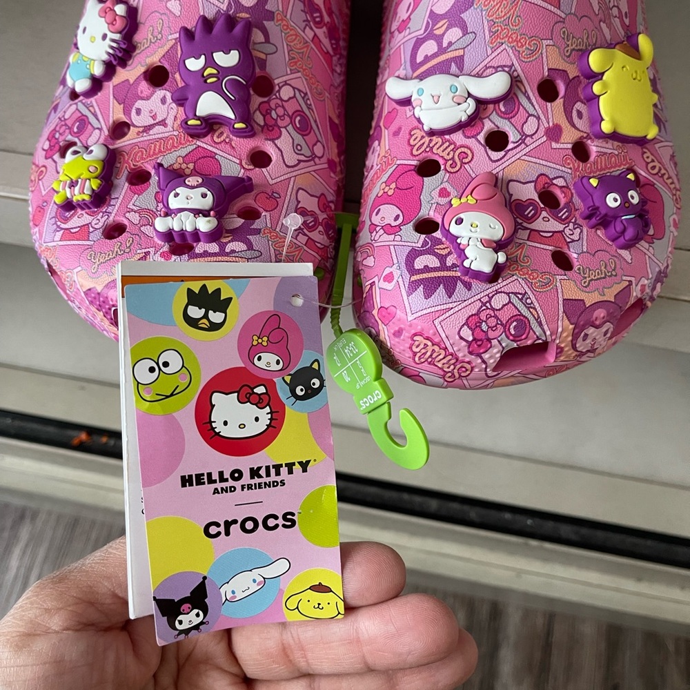 Hello Kitty Crocs - Picture 6 of 8